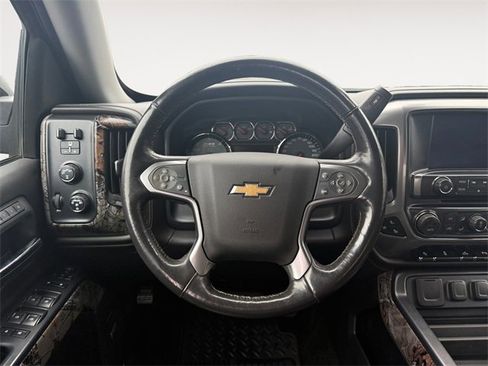 Used 2017 Chevrolet Silverado 1500 LTZ Z71 w/ Realtree Edition image 12