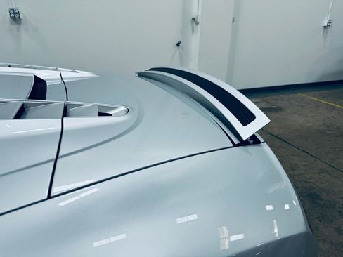 Used 2012 Audi R8 V10 w/ Enhanced Leather Pkg image 15