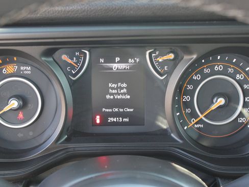 Used 2025 Jeep Wrangler Unlimited Sport AWD/4WD image 13
