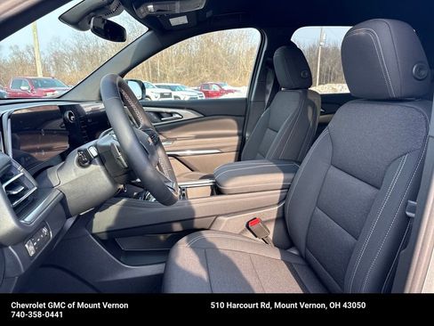 New 2026 Chevrolet Traverse LT w/ LPO, Floor Liner Package image 10