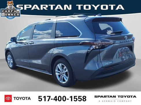 Used 2025 Toyota Sienna XLE w/ XLE Plus Package image 9