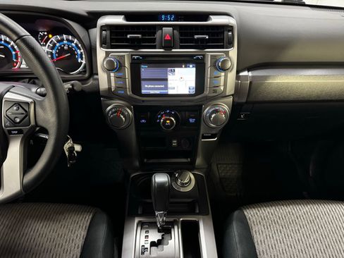 Used 2018 Toyota 4Runner SR5 AWD/4WD image 16