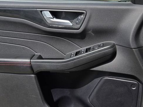 Used 2023 Ford Escape ST-Line w/ Tech Pack #1 FWD image 31