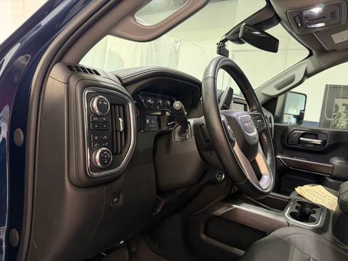 Used 2023 GMC Sierra 3500 SLT w/ SLT Premium Package AWD/4WD image 11