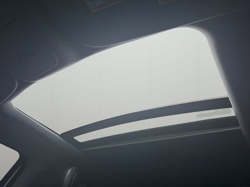 Used 2021 Ford F150 Lariat w/ Equipment Group 502A High image 22