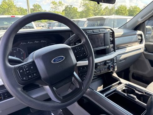 Used 2024 Ford F250 XLT w/ FX4 Off-Road Package AWD/4WD image 4