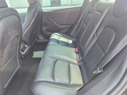 Used 2019 Tesla Model 3 RWD image 11