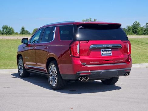 Used 2024 GMC Yukon Denali Ultimate AWD/4WD image 5