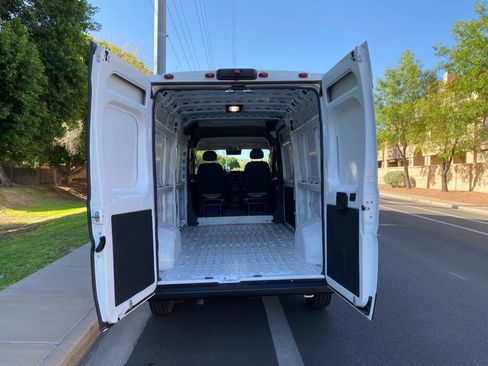 Used 2026 RAM ProMaster 2500 w/ Convenience Group FWD image 6