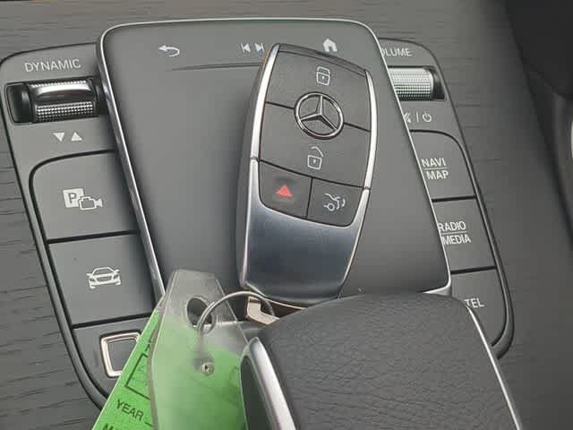 Used 2025 Mercedes-Benz GLE 580 4MATIC image 36