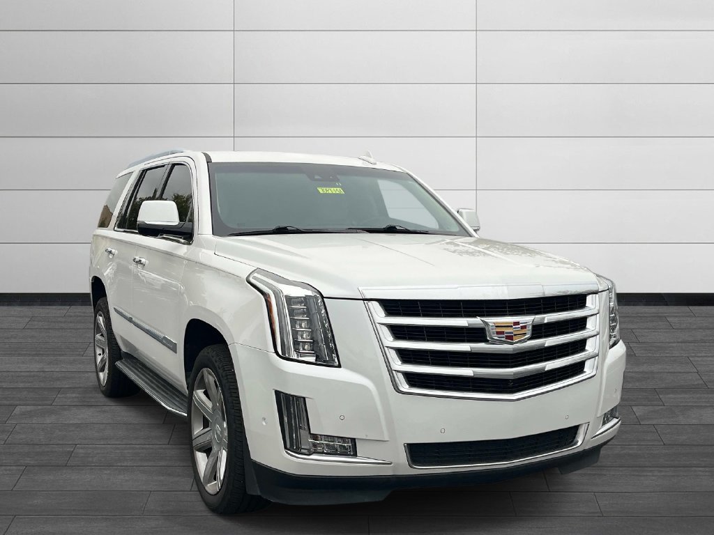 Used 2019 Cadillac Escalade Luxury RWD image 4