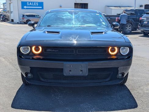 Used 2019 Dodge Challenger SXT w/ Blacktop Package RWD image 10