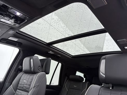 Certified 2025 Cadillac Escalade V image 18