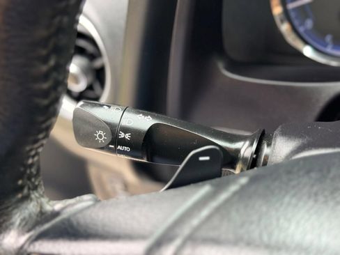 Used 2017 Toyota Corolla SE w/ SE Premium Package FWD image 34