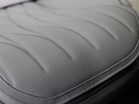 Used 2025 Mercedes-Benz S 63 AMG S image 41