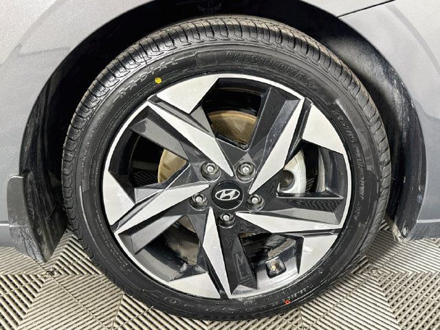 Used 2023 Hyundai Elantra Limited FWD image 29