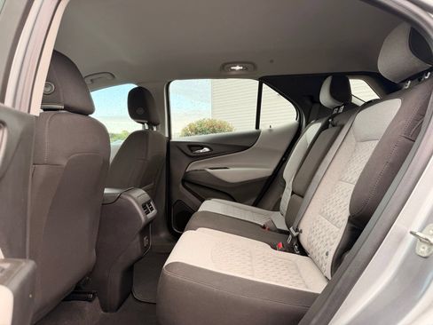 Used 2023 Chevrolet Equinox LS AWD/4WD image 18