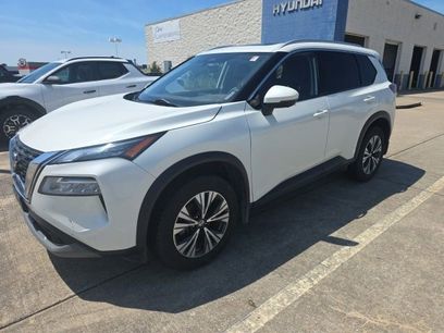 Used 2021 Nissan Rogue SV w/ Premium Package