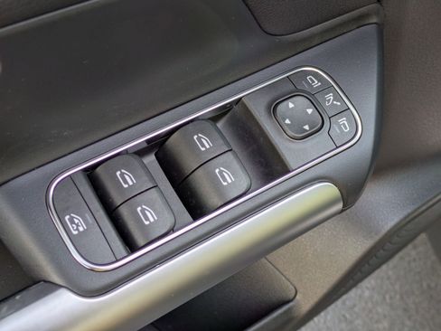 Certified 2025 Mercedes-Benz GLA 250 image 16