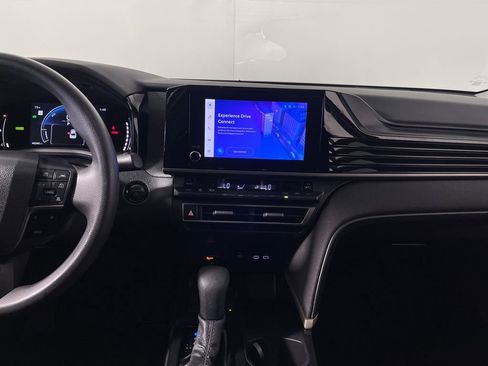 Certified 2025 Toyota Camry LE FWD image 15