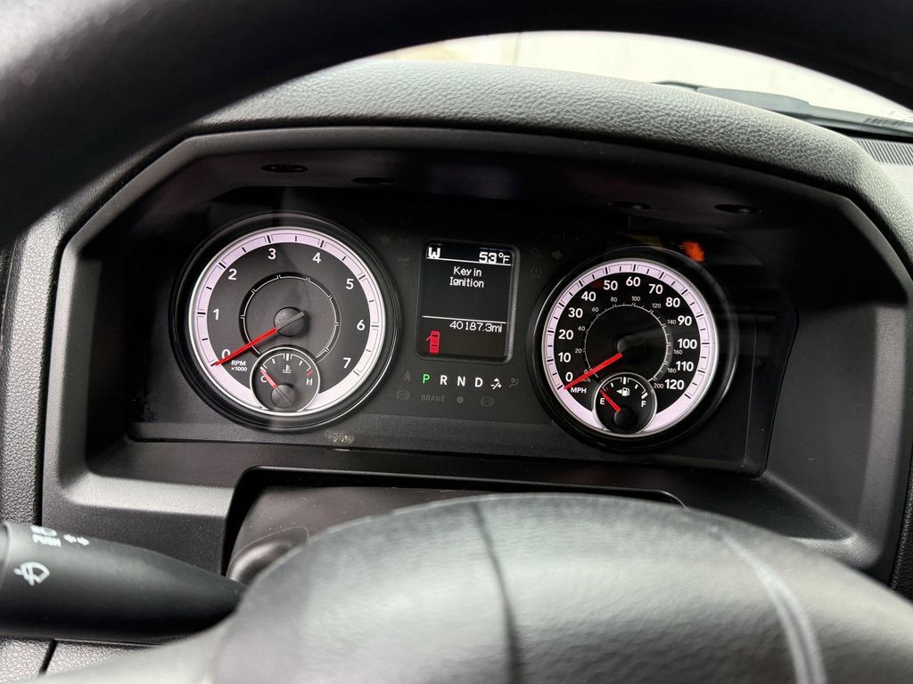 Used 2024 RAM 1500 Classic SLT AWD/4WD image 17