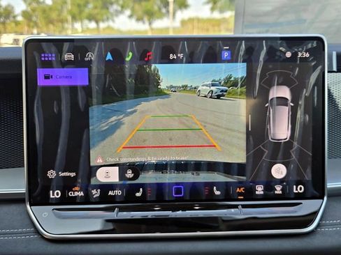 New 2025 Volkswagen Tiguan SE image 16