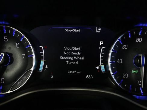 Used 2026 Chrysler Pacifica Select FWD image 18