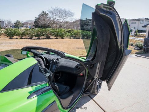 Used 2018 McLaren 570S Spider image 80