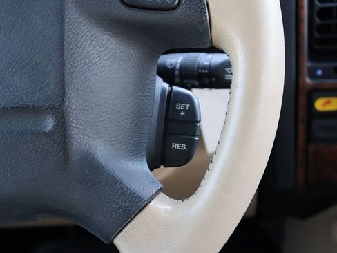 Used 2004 Land Rover Discovery SE image 19