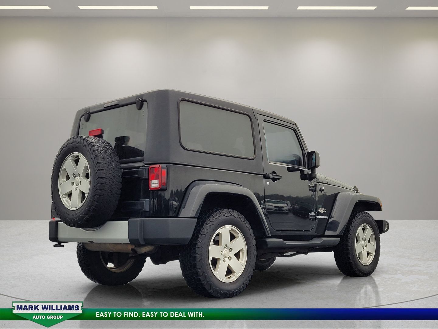 Used 2012 Jeep Wrangler Sahara w/ Connectivity Group AWD/4WD image 4