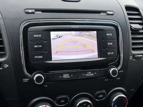 Used 2017 Kia Forte LX w/ LX Popular Package image 25