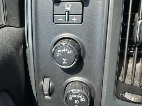 Used 2017 Chevrolet Silverado 1500 LT w/ All Star Edition AWD/4WD image 20