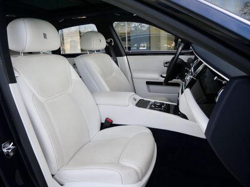 Certified 2017 Rolls-Royce Ghost image 29