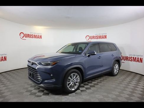 Used 2024 Toyota Grand Highlander AWD image 4