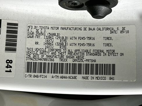 Used 2019 Toyota Tacoma SR5 RWD image 12