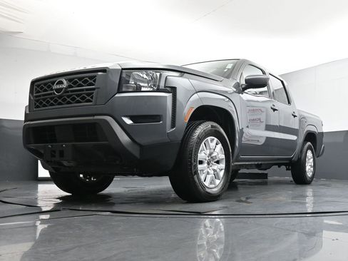 Used 2023 Nissan Frontier SV image 37