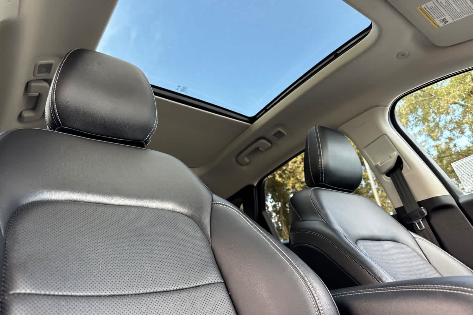 Used 2022 Ford Escape SEL w/ Technology Package FWD image 16