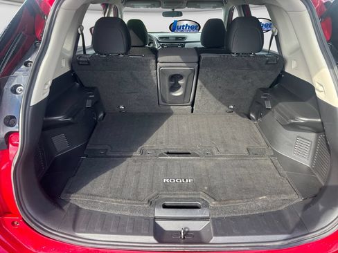 Used 2017 Nissan Rogue AWD image 29