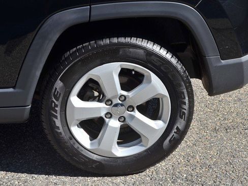 Used 2020 Jeep Compass Latitude w/ Cold Weather Group image 12