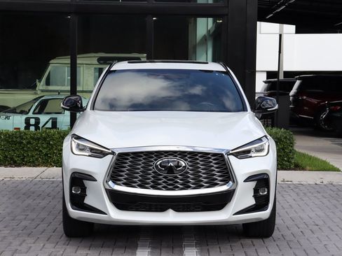 Certified 2025 INFINITI QX55 Luxe w/ Cargo Package image 3