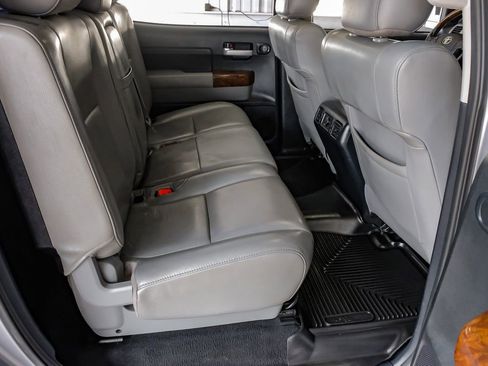 Used 2012 Toyota Tundra Limited image 34
