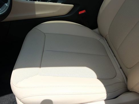 New 2025 Jeep Grand Cherokee Limited w/ Luxury Tech Group II AWD/4WD image 24