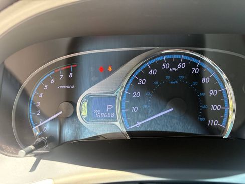 Used 2013 Toyota Sienna XLE w/ Premium Pkg FWD image 27