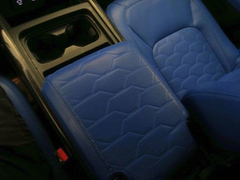 Used 2024 Land Rover Defender 110 X-Dynamic SE image 23