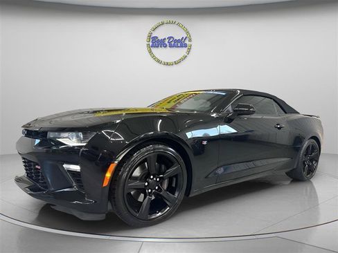 Used 2016 Chevrolet Camaro SS RWD image 2