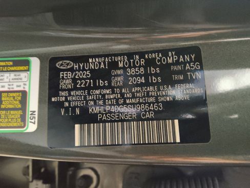 Used 2025 Hyundai Elantra Limited FWD image 33
