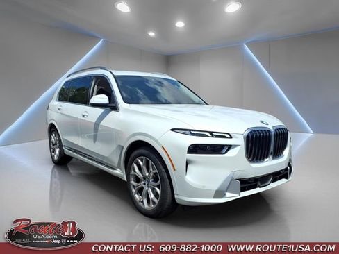Used 2025 BMW X7 xDrive40i AWD/4WD image 1