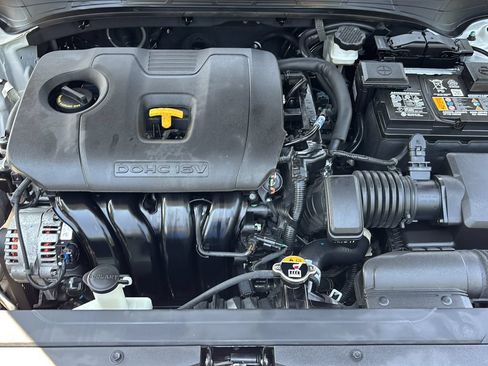 Used 2023 Kia Forte LXS w/ LXS Technology Package FWD image 9