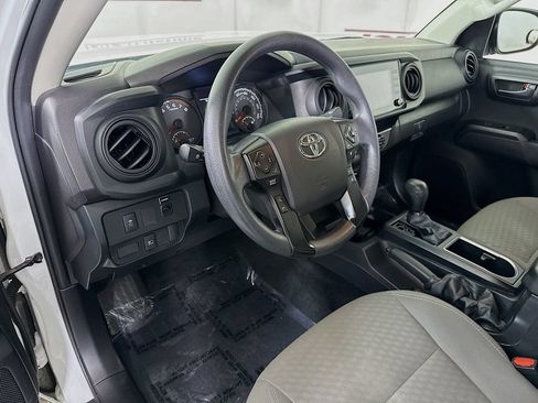 Used 2022 Toyota Tacoma SR AWD/4WD image 19