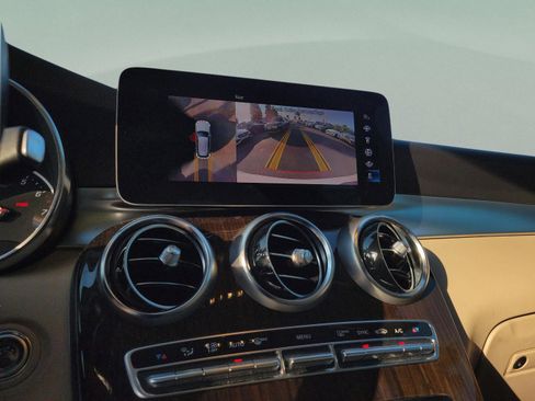 Certified 2022 Mercedes-Benz GLC 300 image 31